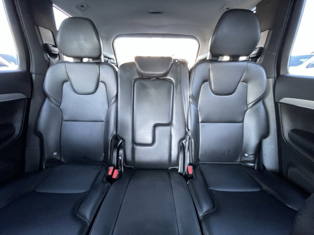 2021 Volvo XC90 Momentum