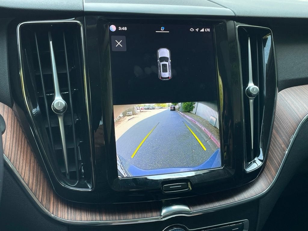 2023 Volvo XC60 Plus Dark Theme