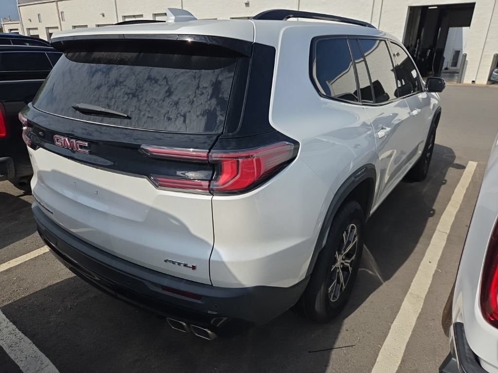 2025 GMC Acadia AT4