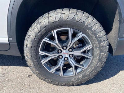 2025 GMC Acadia AT4
