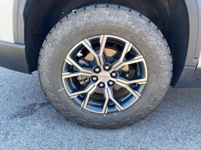 2025 GMC Acadia AT4