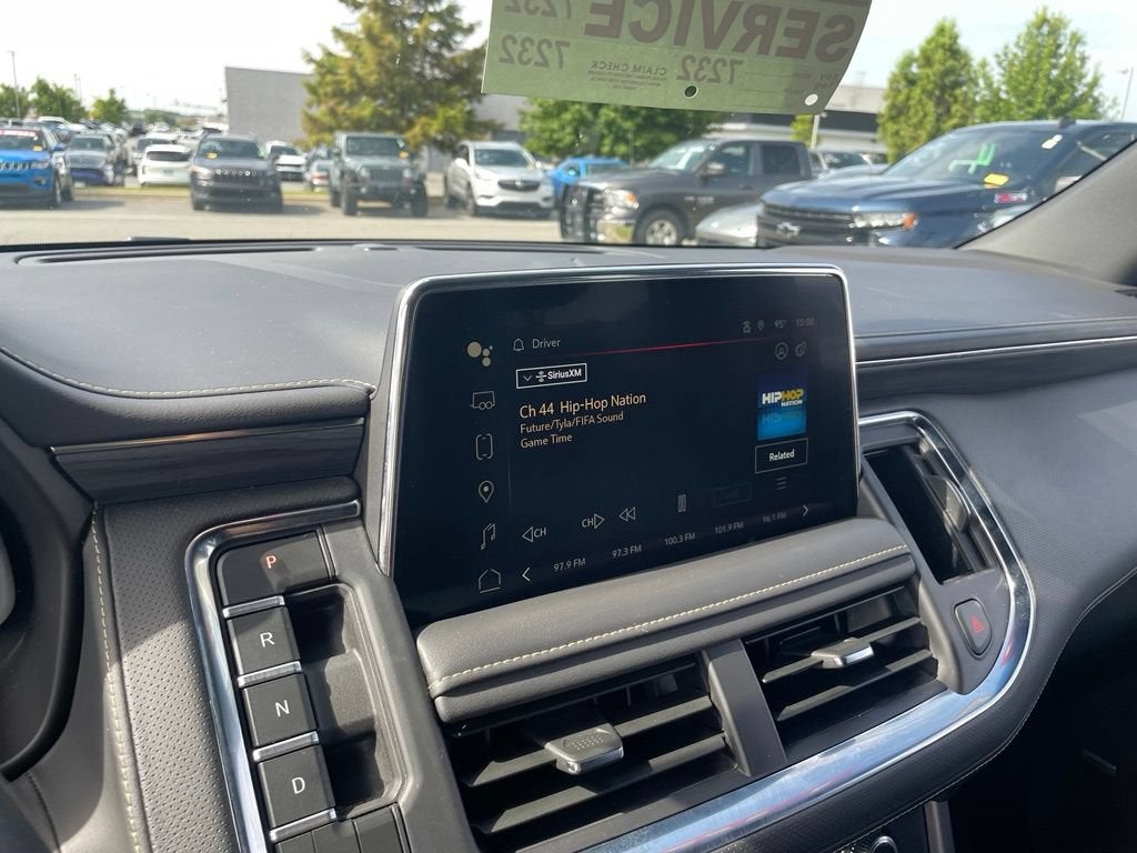 2024 GMC Yukon XL SLT