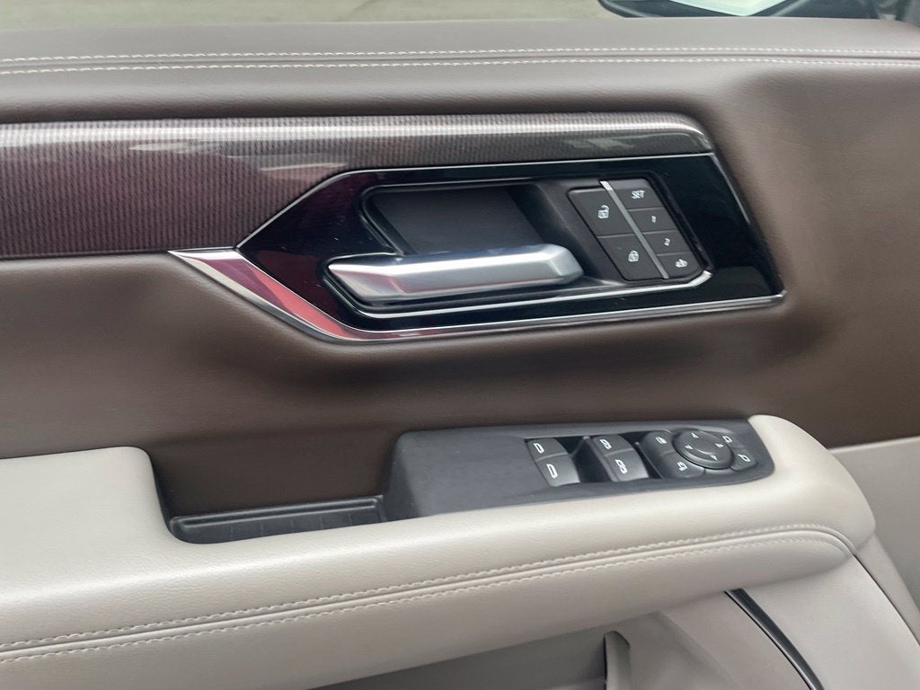 2025 GMC Yukon XL Elevation