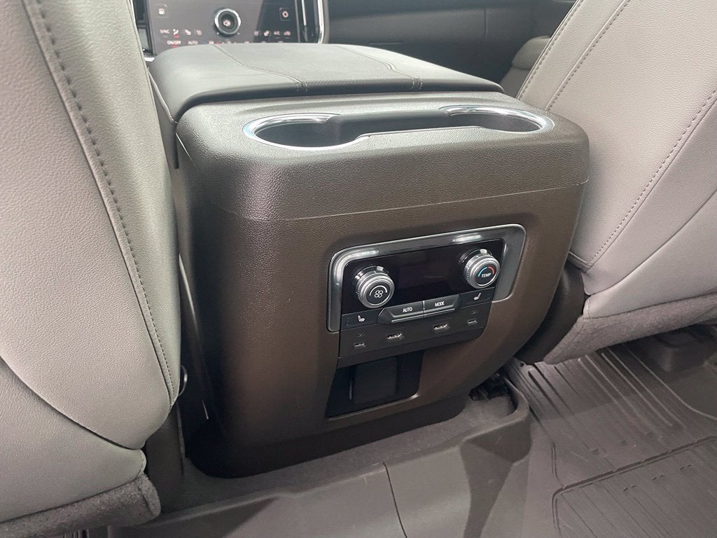 2025 GMC Yukon XL Elevation