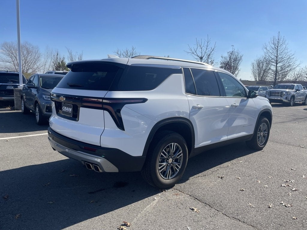 2025 Chevrolet Traverse LT