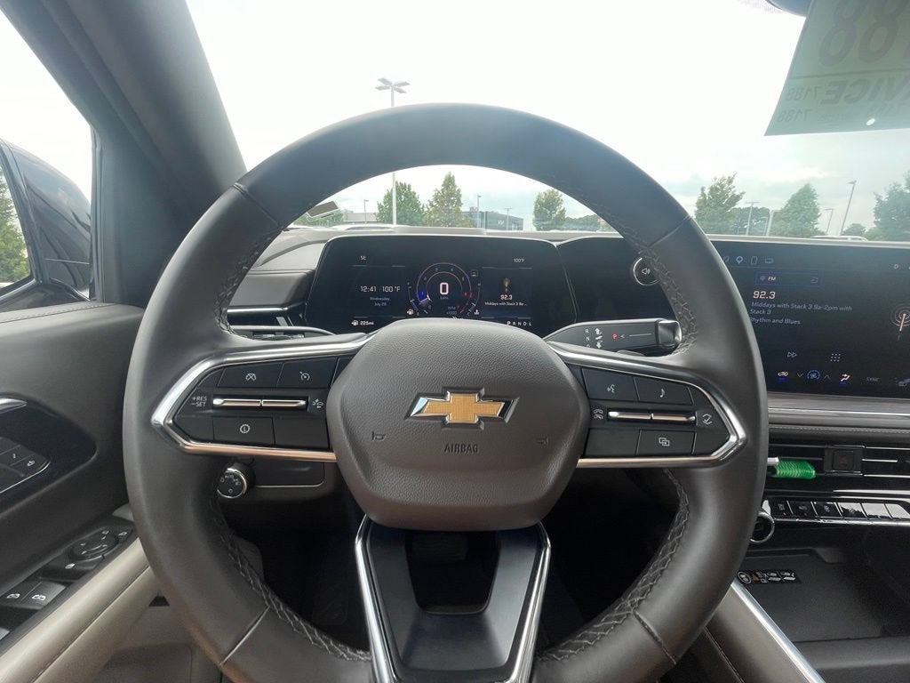 2025 Chevrolet Suburban LT