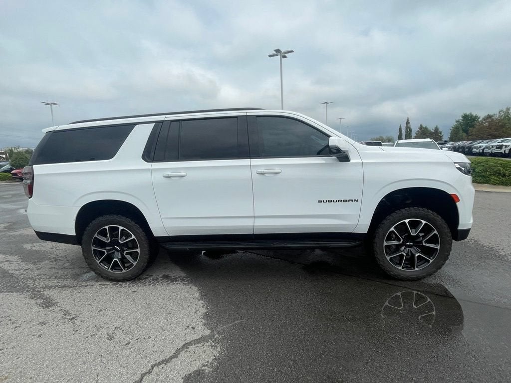 2024 Chevrolet Suburban RST