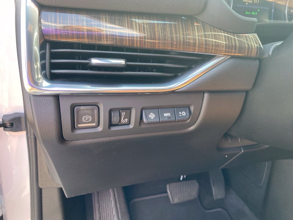 2022 Cadillac XT4 FWD Premium Luxury