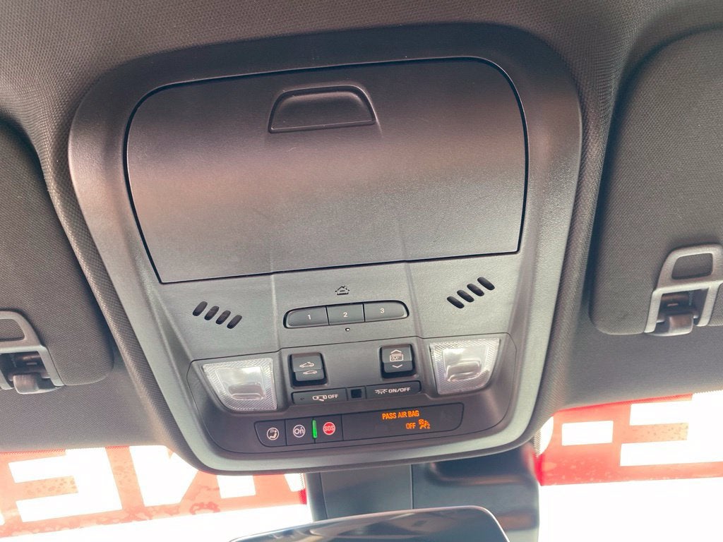 2022 Cadillac XT4 FWD Premium Luxury
