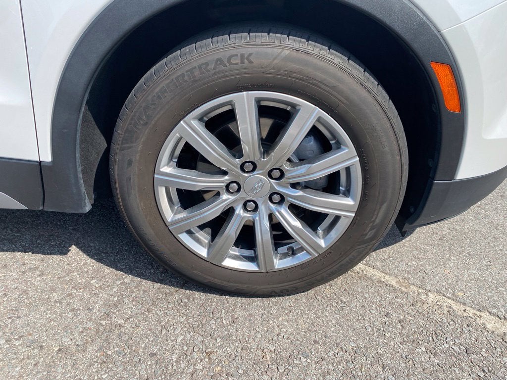 2022 Cadillac XT4 FWD Premium Luxury