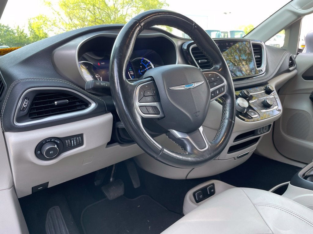 2021 Chrysler Pacifica Hybrid Touring L