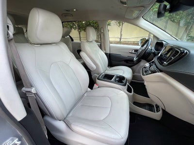 2021 Chrysler Pacifica Hybrid Touring L