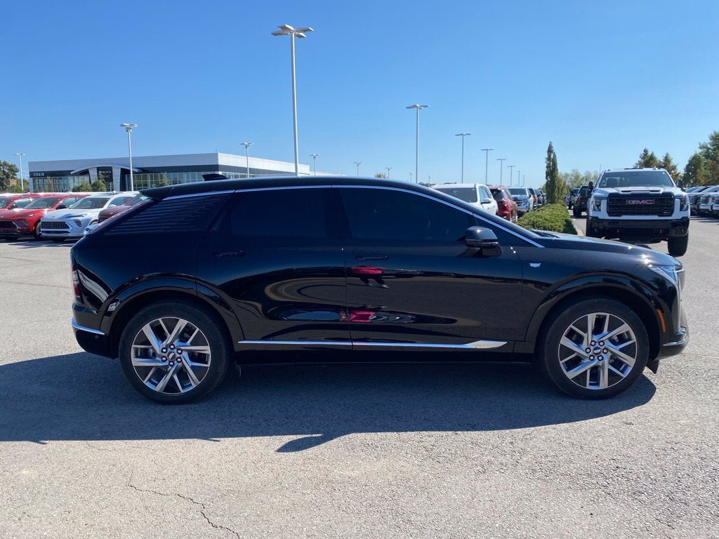 2026 Cadillac OPTIQ Luxury