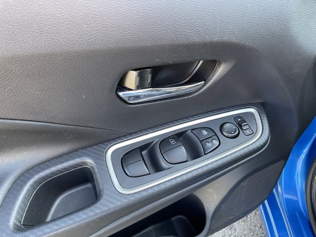 2020 Nissan Versa SR