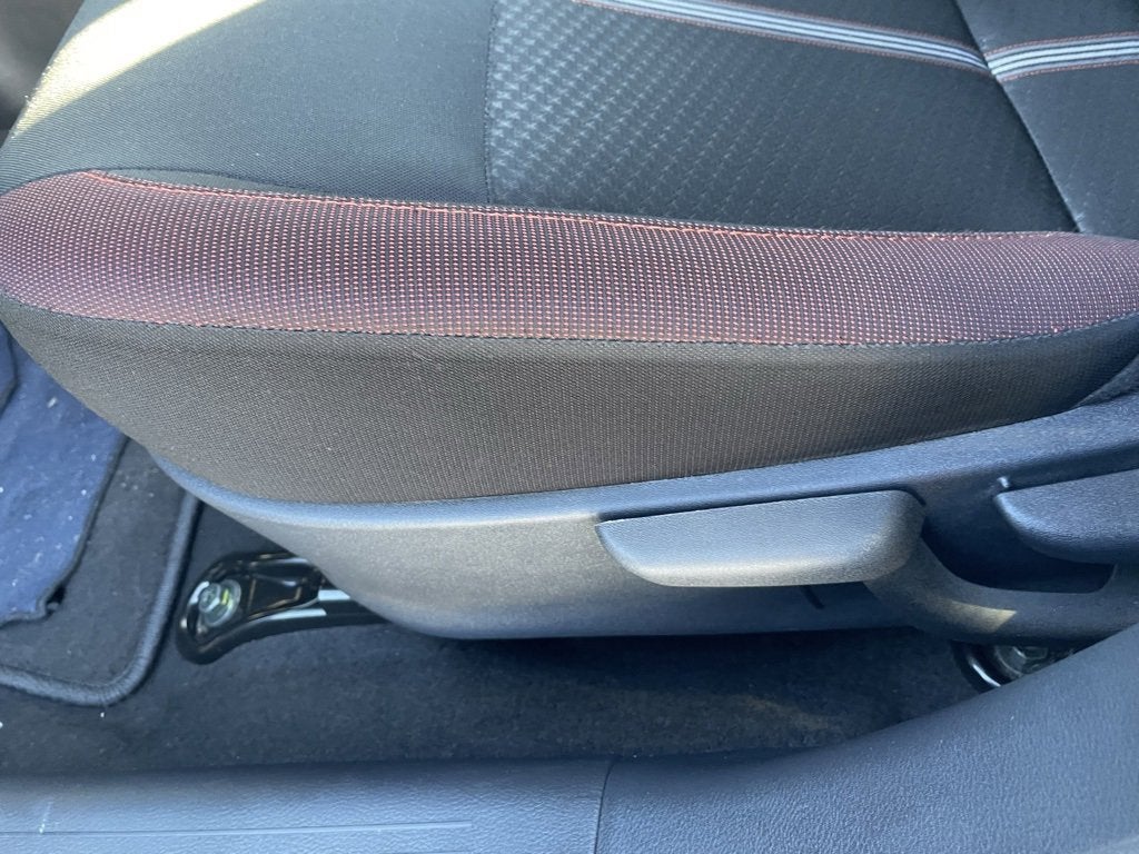 2023 Nissan Versa SR