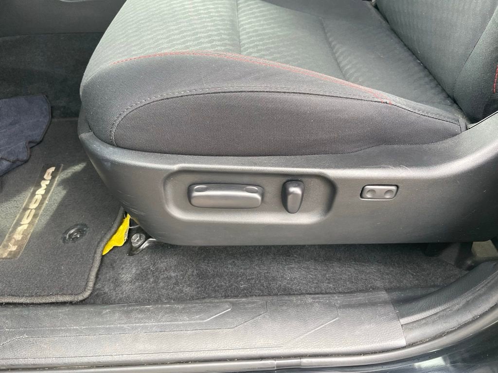 2022 Toyota Tacoma 2WD SR5