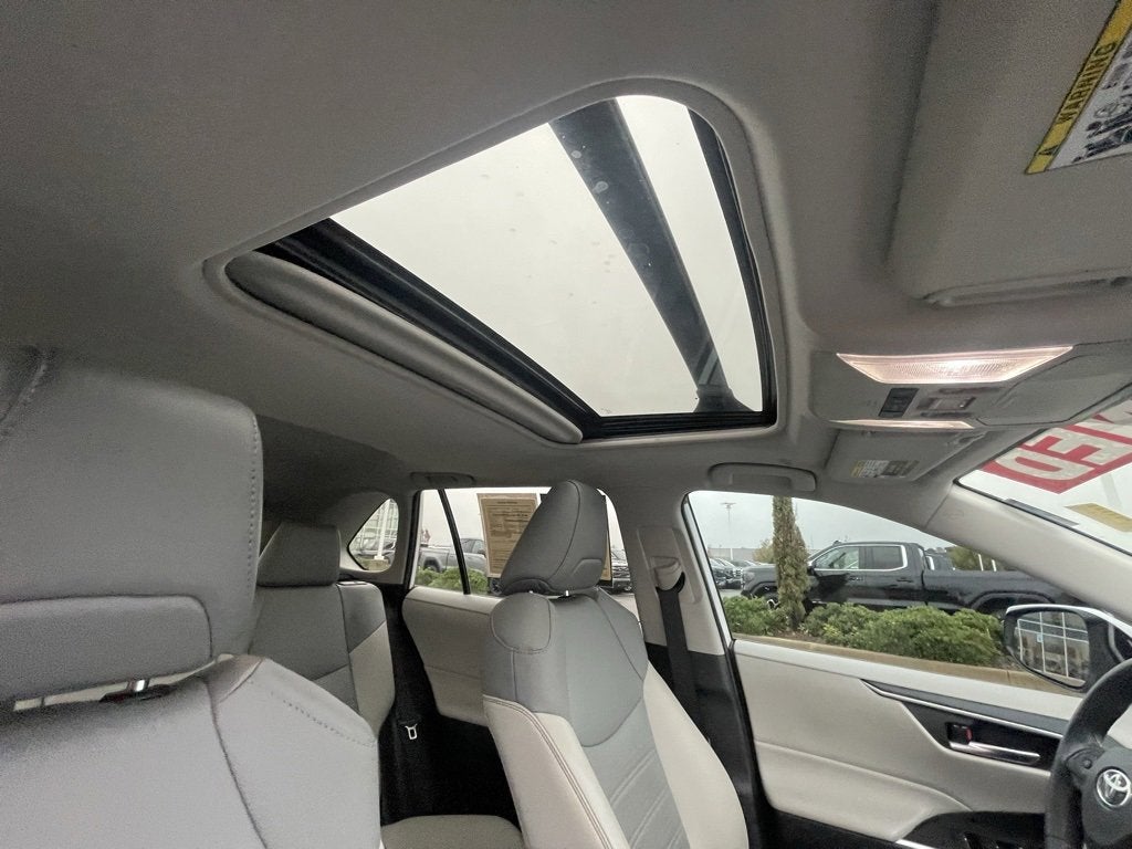 2023 Toyota RAV4 Hybrid XLE Premium