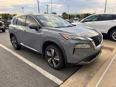 2022 Nissan Rogue SL