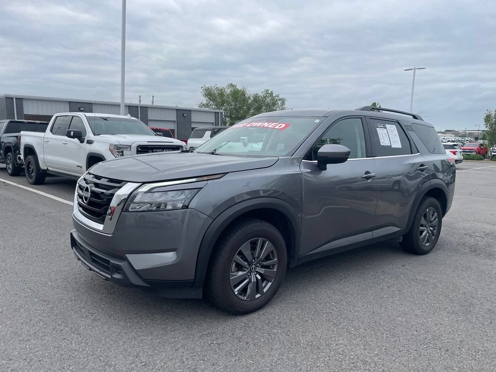 2024 Nissan Pathfinder SV