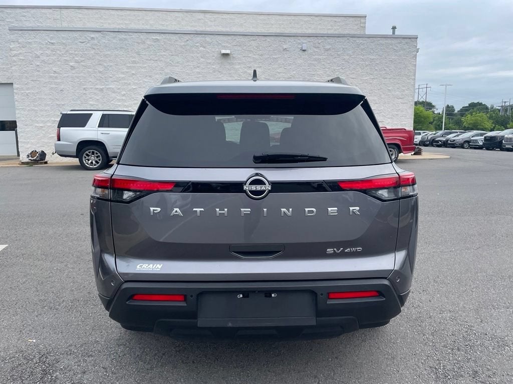 2024 Nissan Pathfinder SV