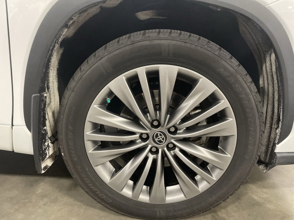 2022 Toyota Highlander Platinum