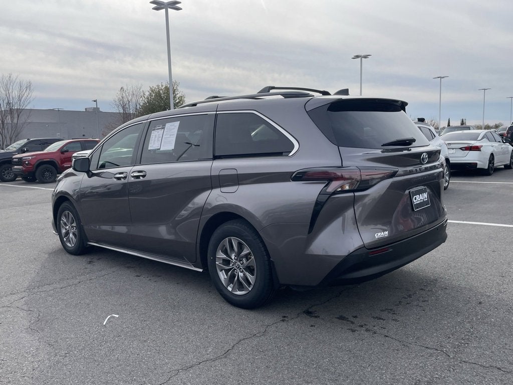 2024 Toyota Sienna XLE
