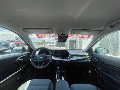 2025 Chevrolet Trax LT