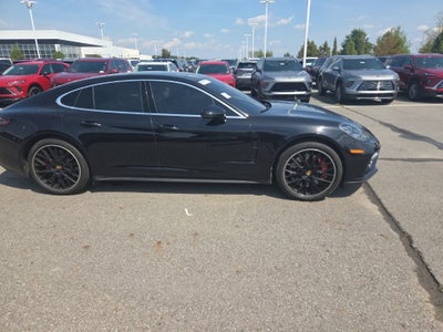 2018 Porsche Panamera Turbo