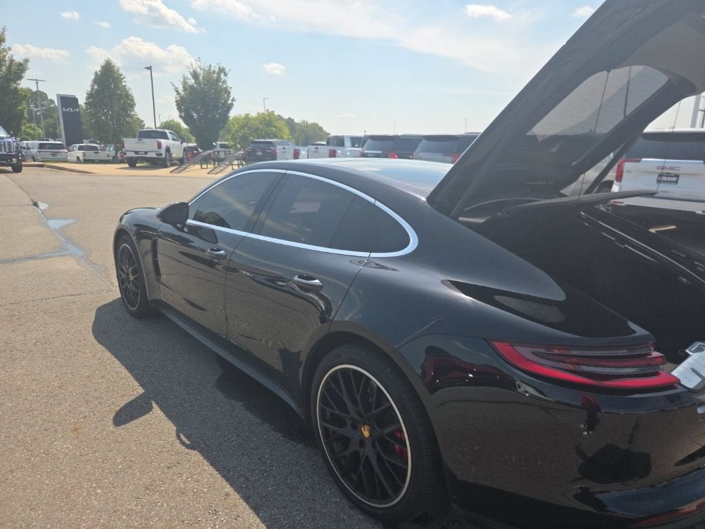 2018 Porsche Panamera Turbo