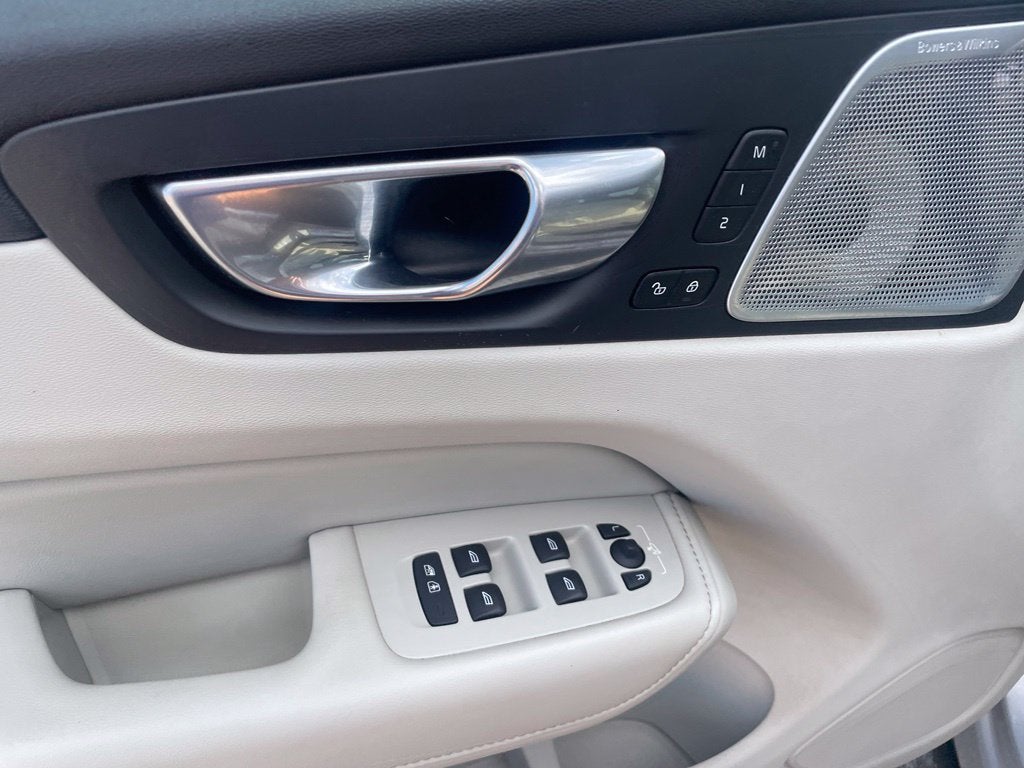 2022 Volvo XC60 Inscription
