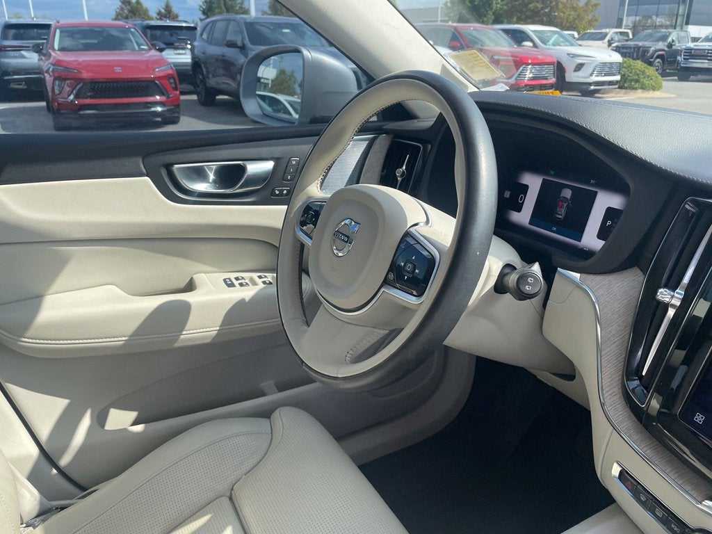 2022 Volvo XC60 Inscription