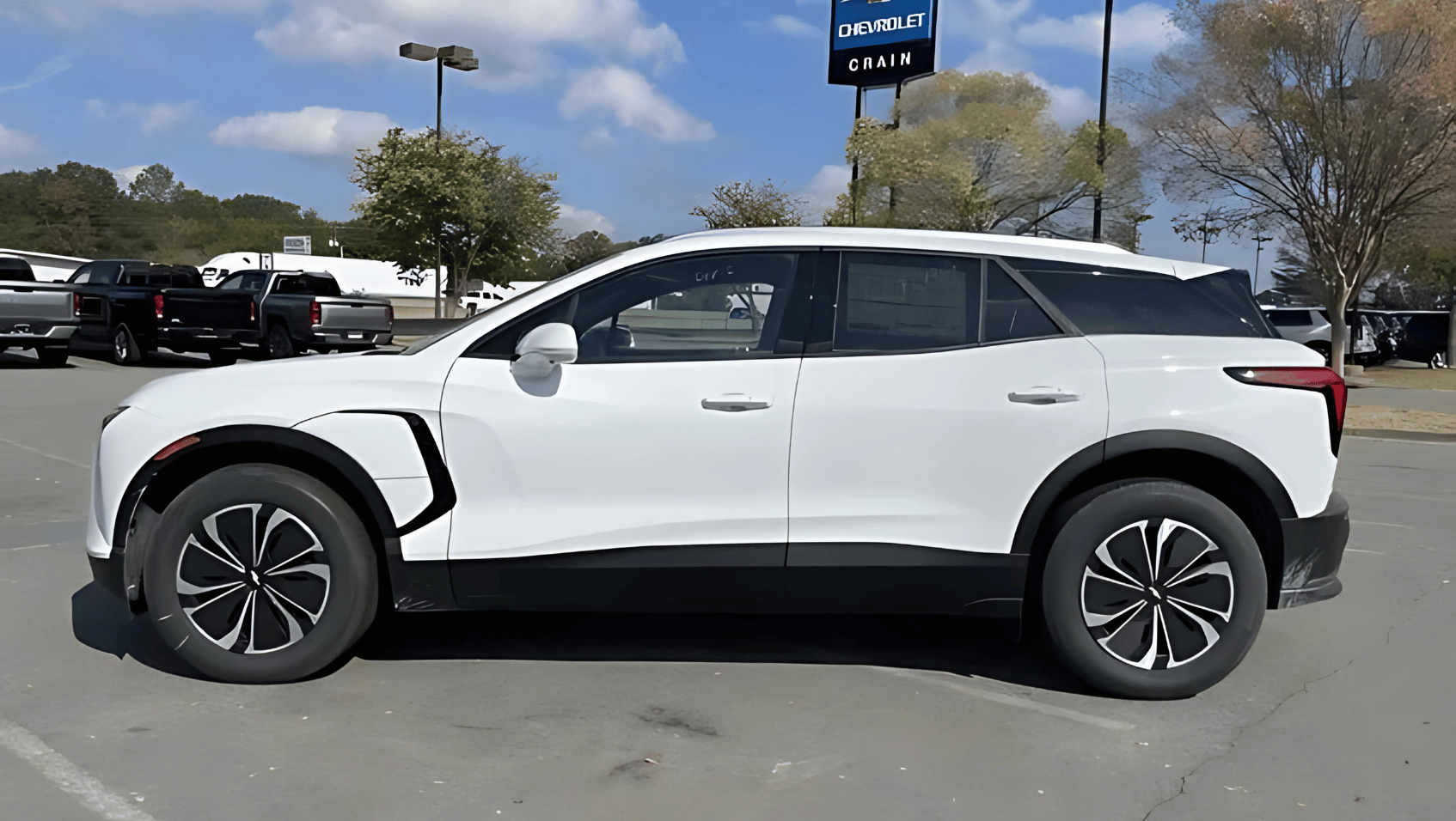 Side View of the 2025 Chevrolet Blazer EV