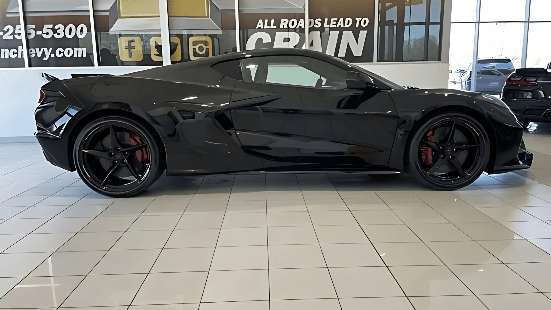 Side View of the 2025 Chevrolet Corvette E-Ray