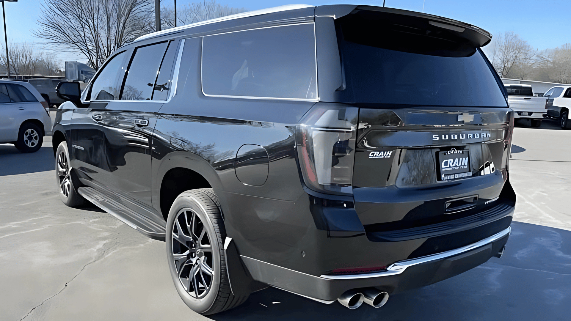 Side View of the 2025 Chevrolet Suburban